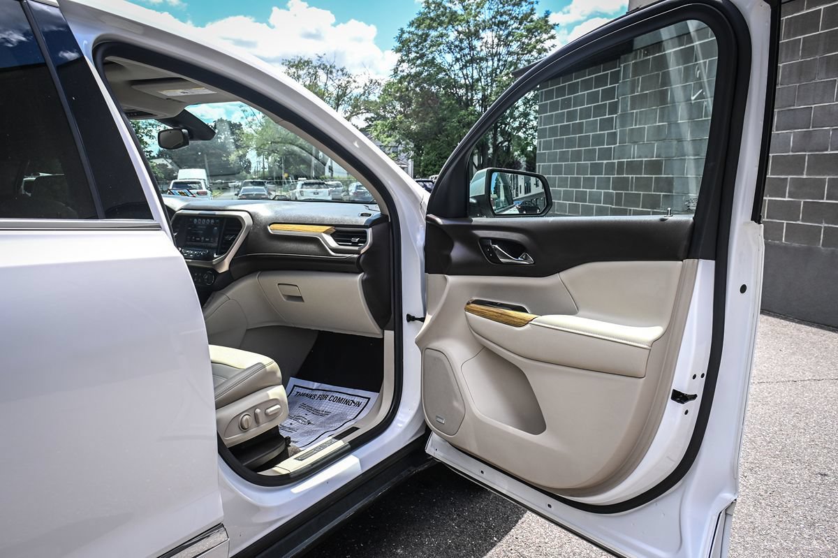 Used 2018 GMC Acadia Denali AWD/4WD image 18