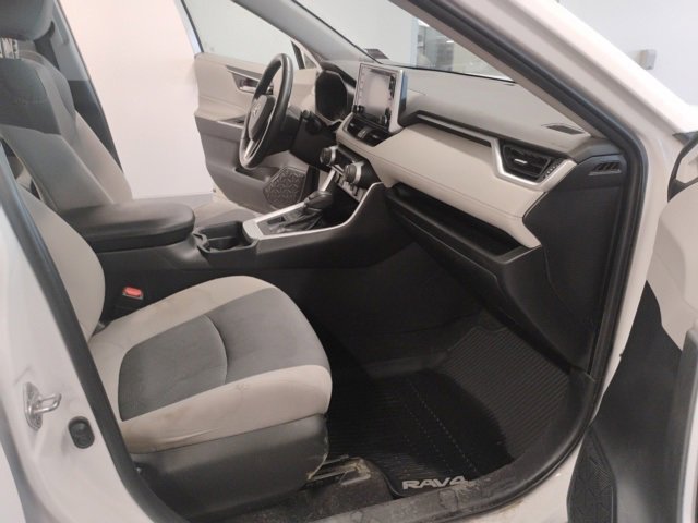 Used 2019 Toyota RAV4 XLE image 23