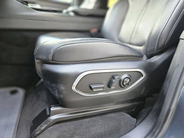 Used 2024 Jeep Wagoneer L Series II RWD image 27