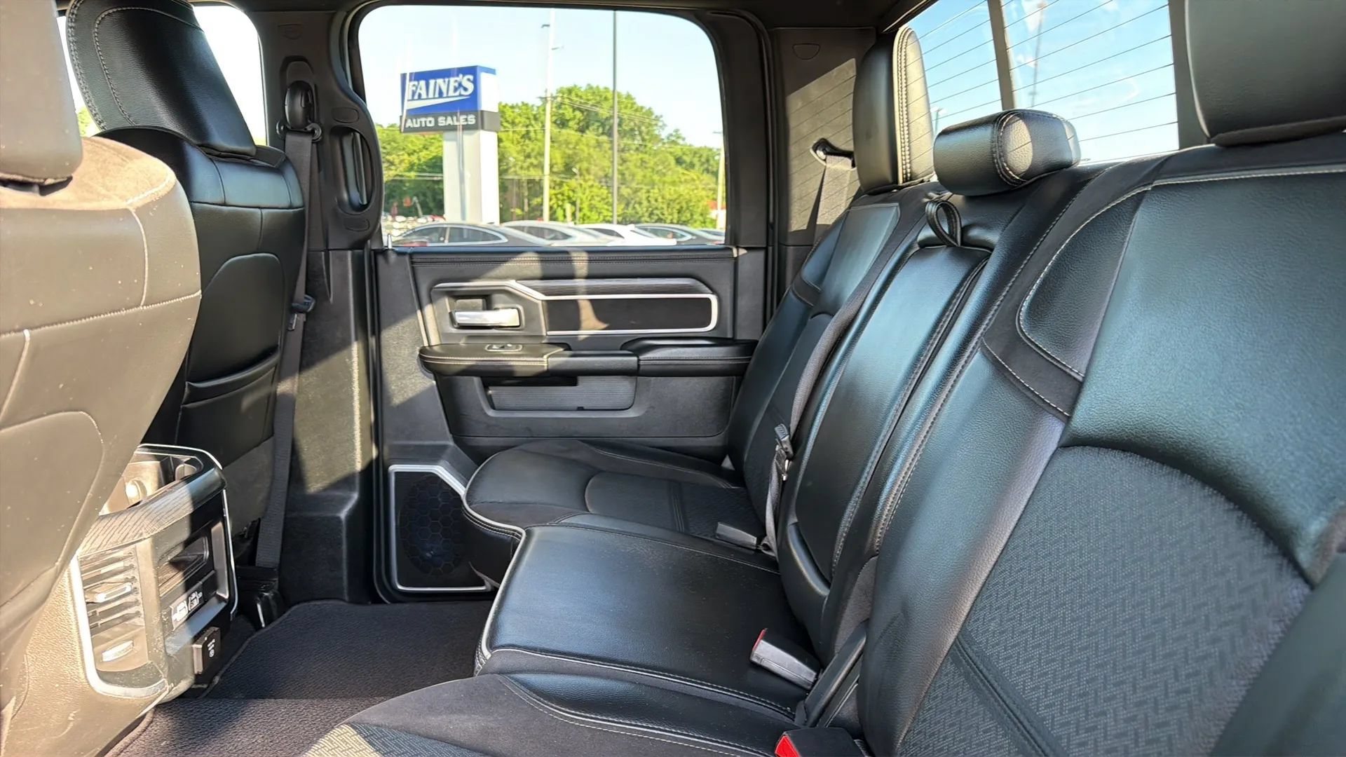 Used 2023 RAM 3500 Laramie AWD/4WD image 46