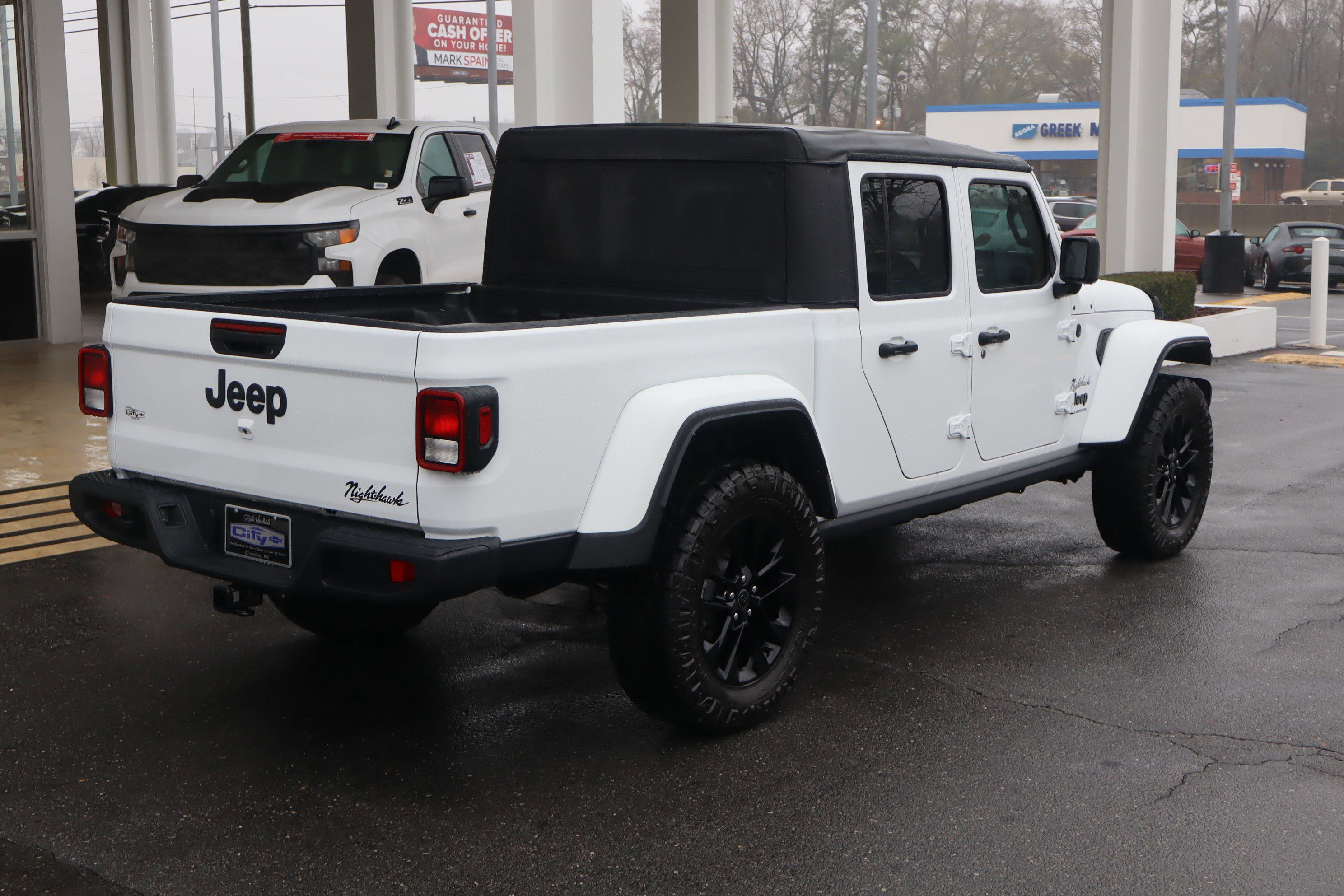 Used 2025 Jeep Gladiator Sport image 10