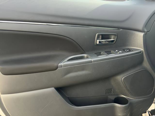 Used 2025 Mitsubishi Outlander Sport ES image 9