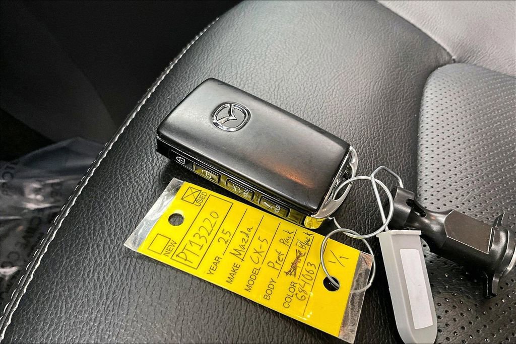 Used 2025 MAZDA CX-5 AWD 2.5 S w/ Preferred Package image 11