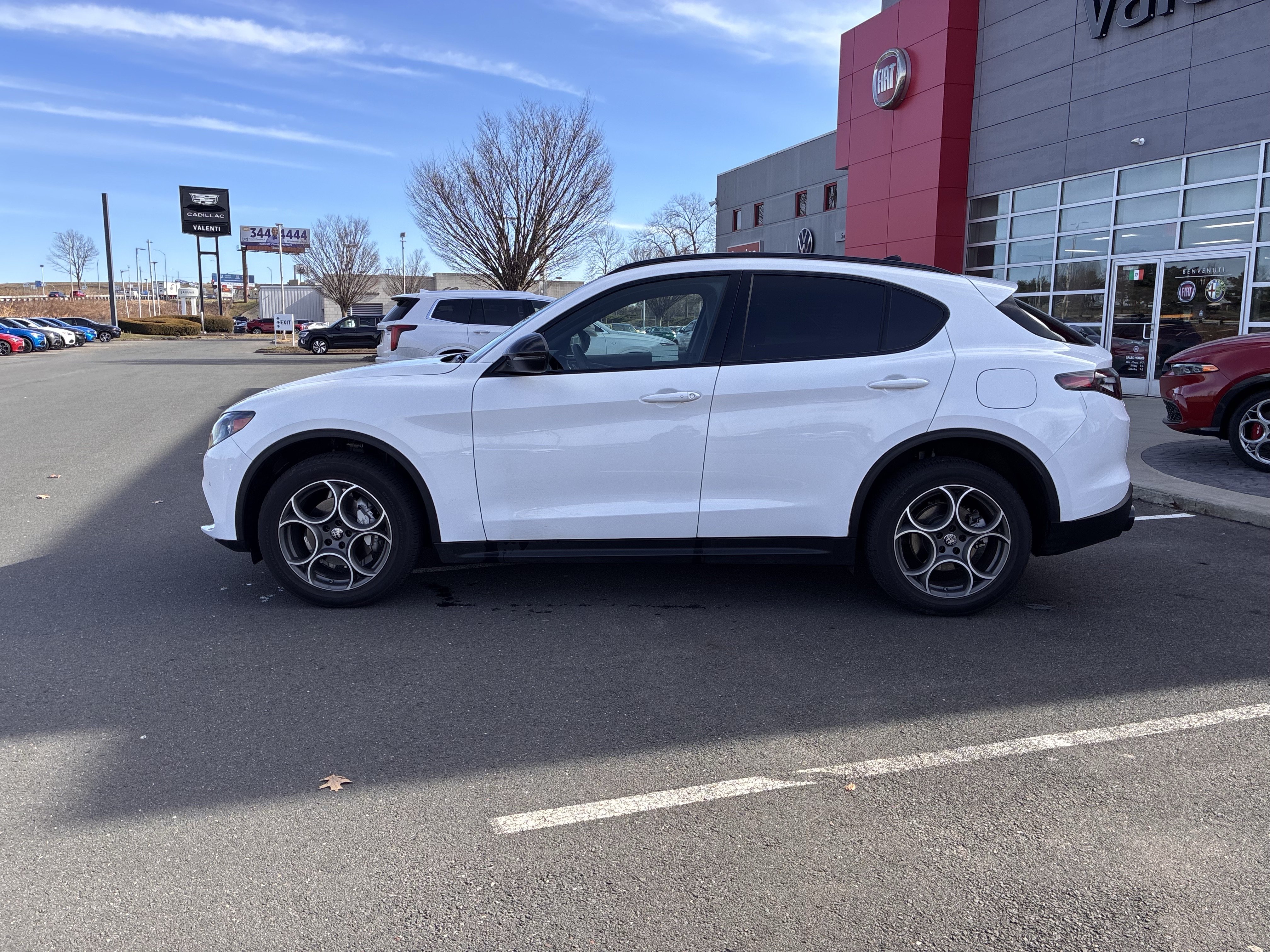 New 2025 Alfa Romeo Stelvio Sprint w/ Convenience Package AWD/4WD image 6