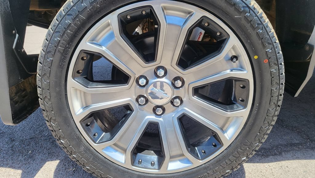 Used 2018 Chevrolet Silverado 1500 LT w/ All Star Edition AWD/4WD image 15