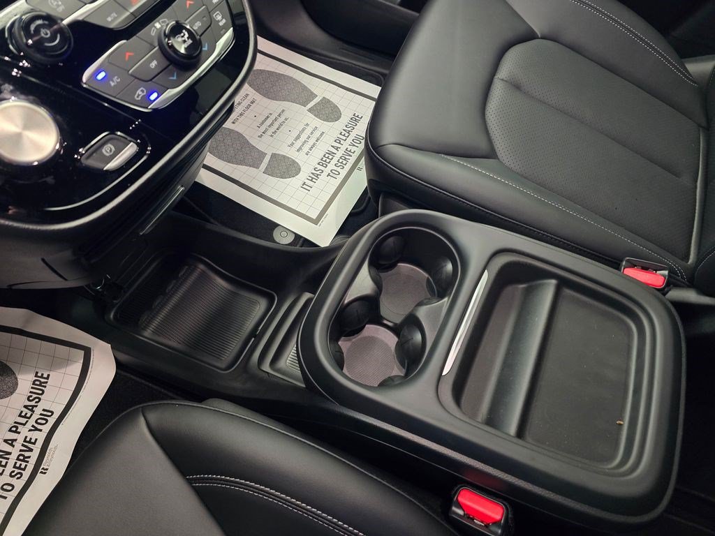 New 2027 Chrysler Pacifica Select FWD image 22