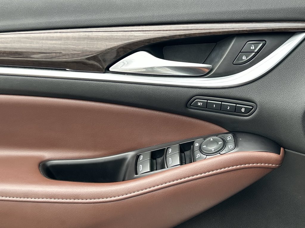 Used 2020 Buick Enclave Avenir w/ Avenir Technology Package FWD image 24