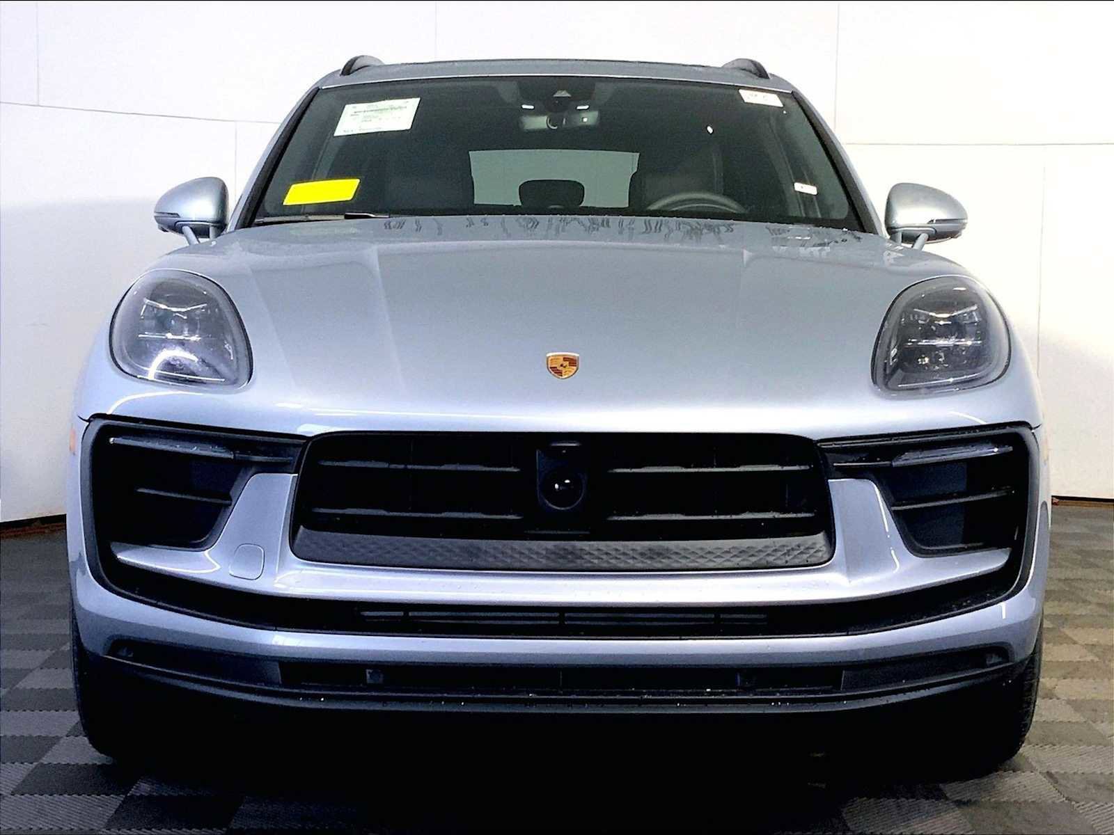New 2026 Porsche Macan AWD/4WD image 10
