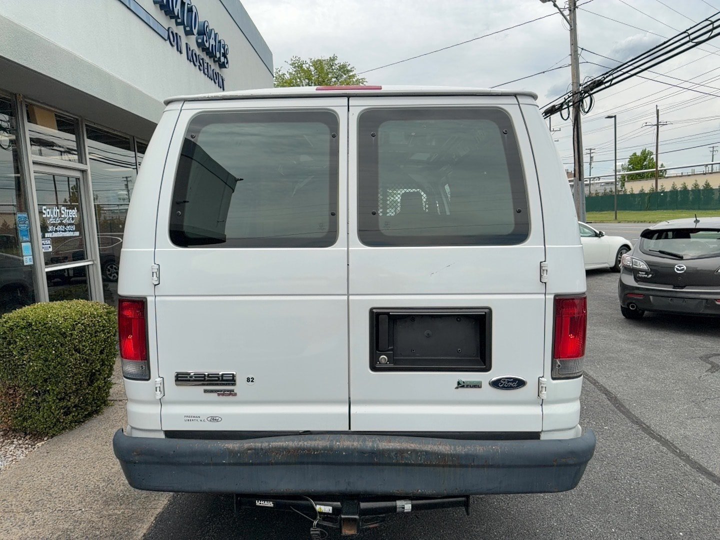 Used 2014 Ford E-350 and Econoline 350 Extended Super Duty w/ Power Group RWD image 18