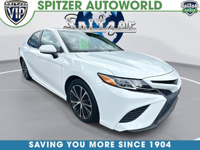 Used 2018 Toyota Camry SE FWD image 1