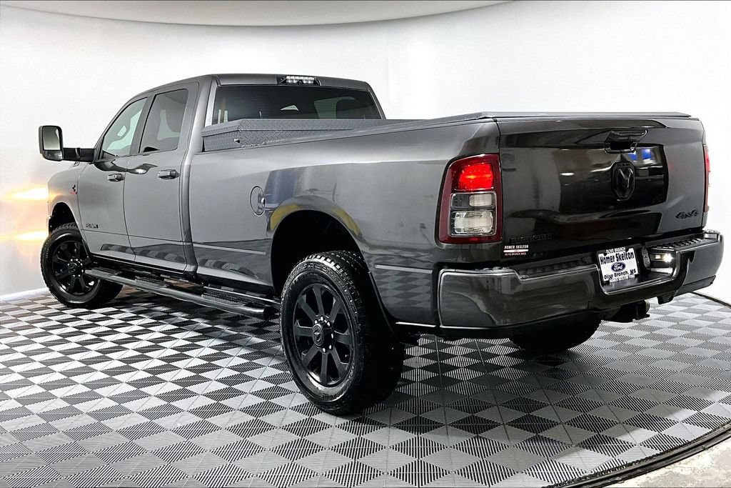 Used 2021 RAM 3500 Big Horn w/ Night Edition AWD/4WD image 11