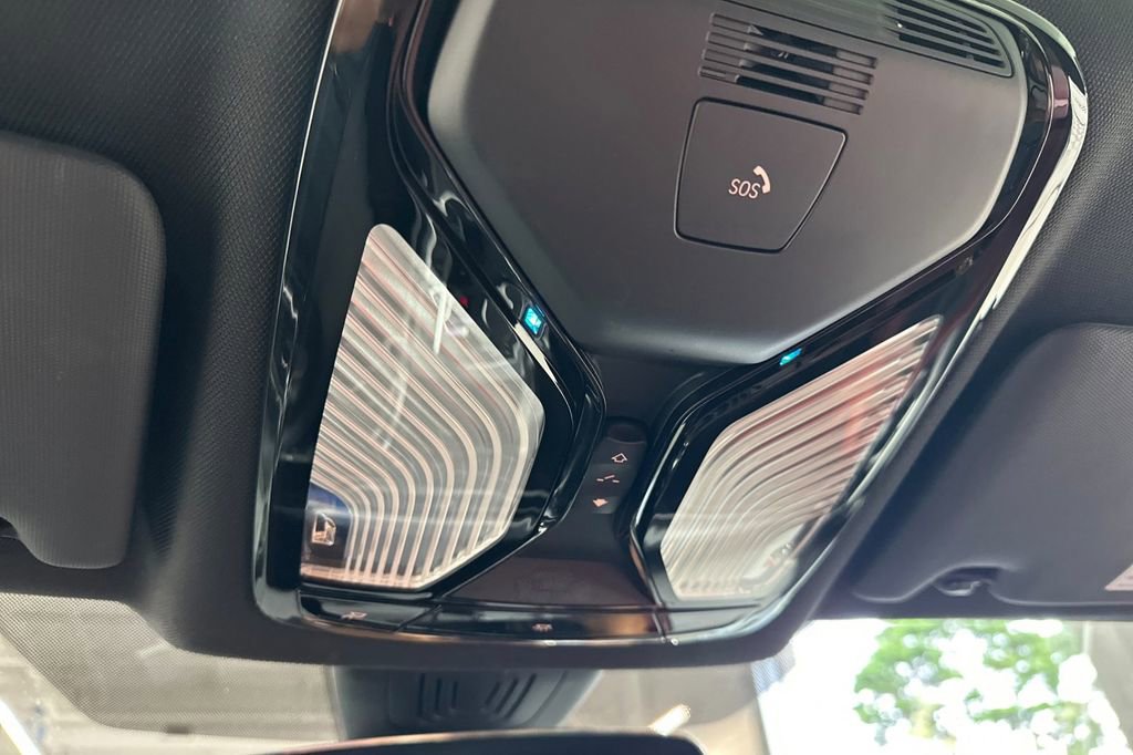 Used 2024 BMW M440i Coupe w/ Premium Package RWD image 38