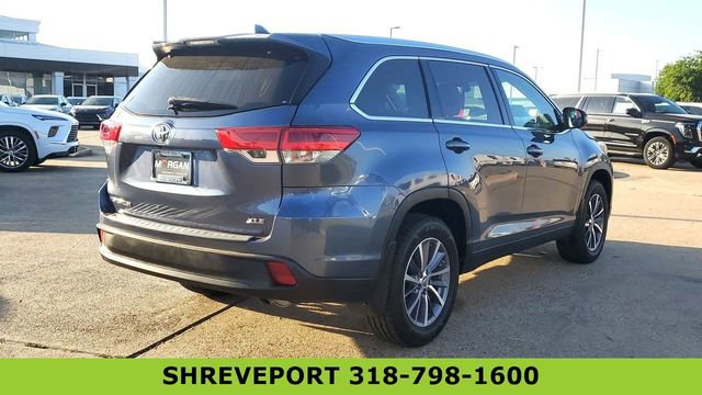 Used 2019 Toyota Highlander XLE FWD image 12