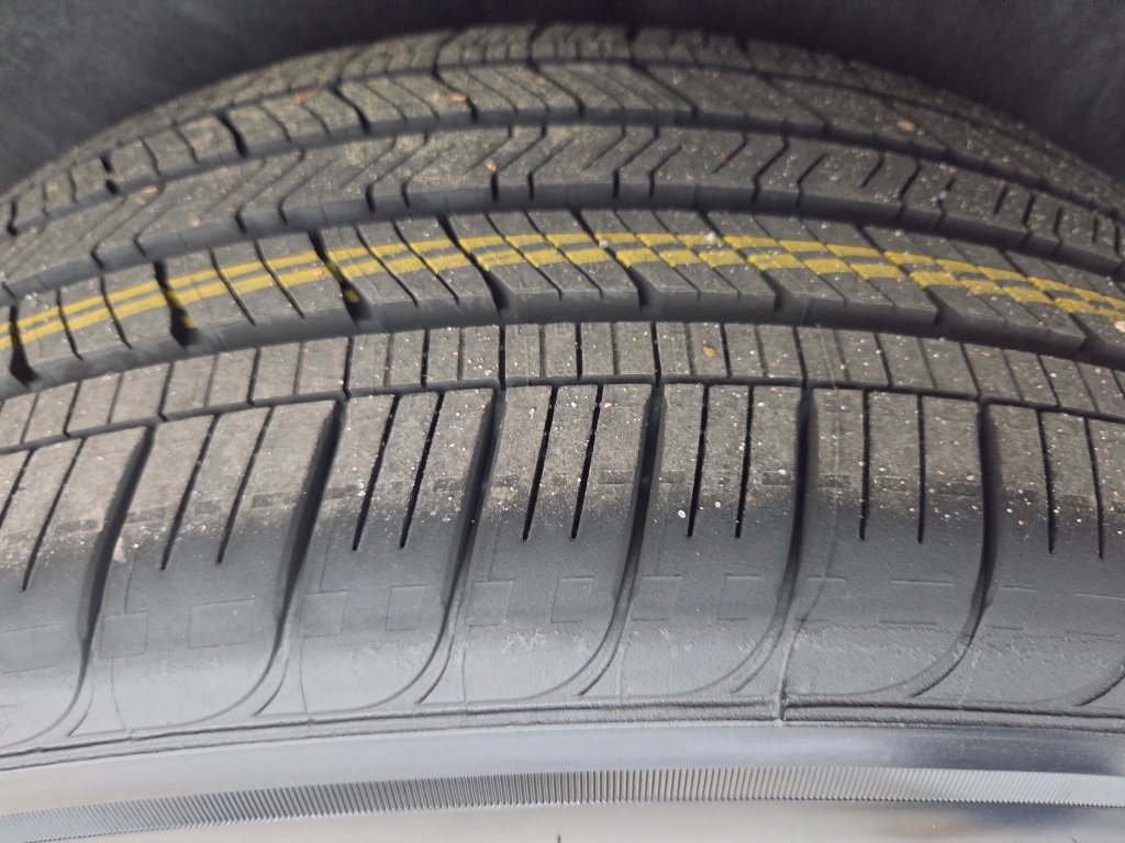 Used 2020 Chevrolet Traverse High Country w/ LPO, Floor Liner Package AWD/4WD image 19