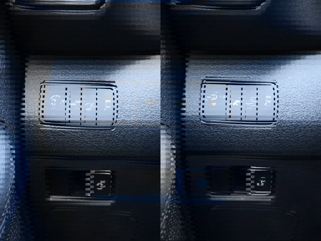 Certified 2022 Hyundai Santa Fe Blue image 32