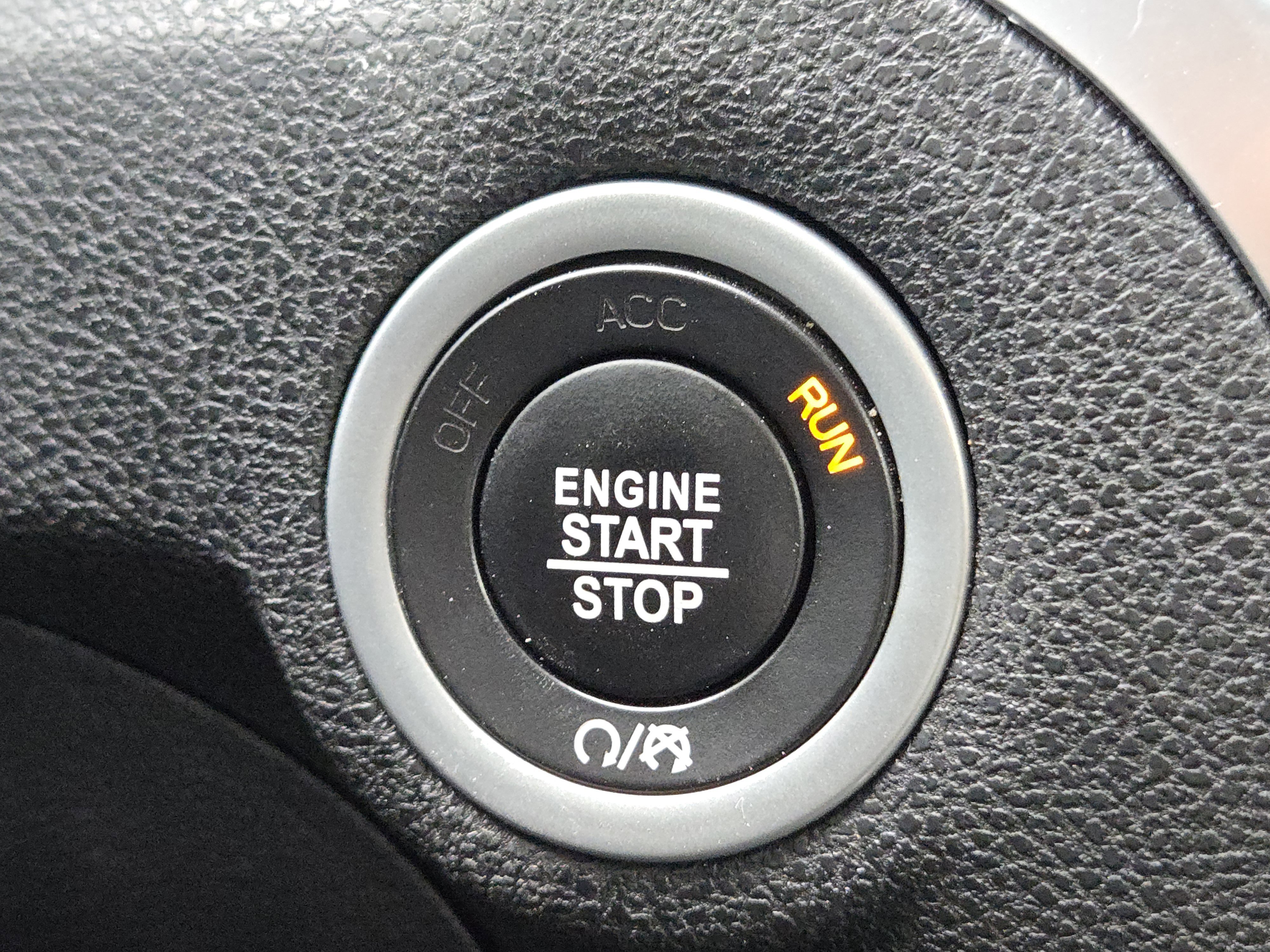 Certified 2023 Chrysler 300 Touring w/ Sport Appearance Package image 17