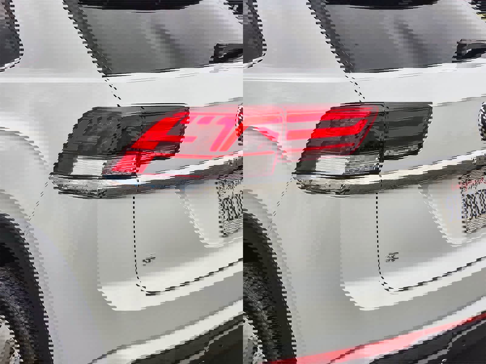 Used 2023 Volkswagen Atlas Cross Sport SE image 10