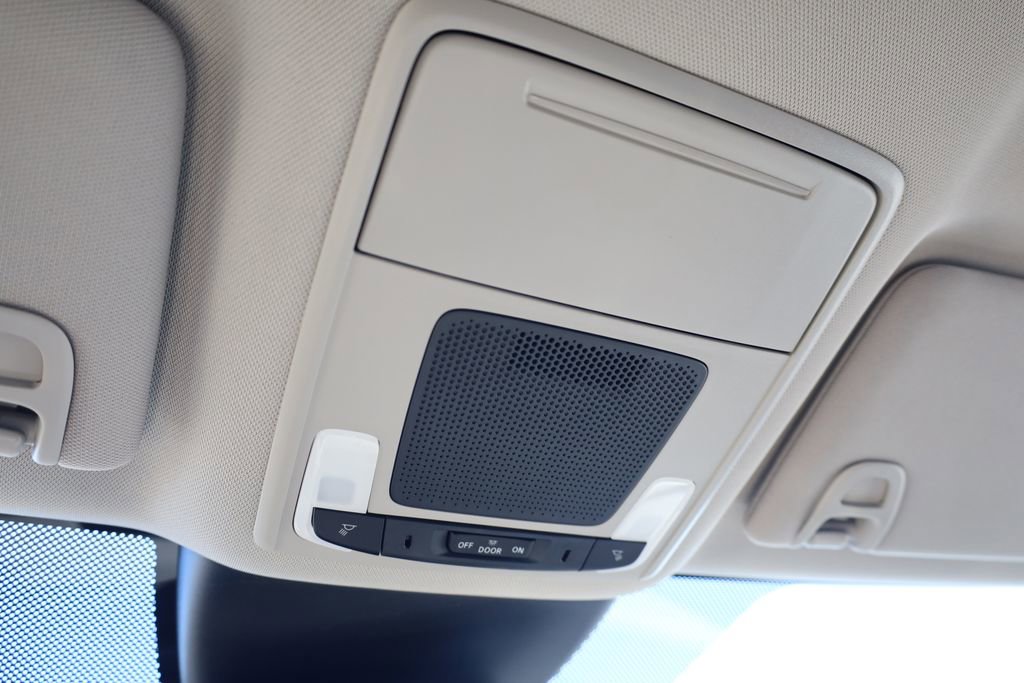 Used 2025 Honda Pilot EX-L image 30