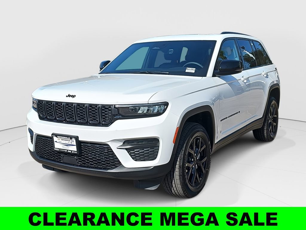 New 2025 Jeep Grand Cherokee Altitude image 7