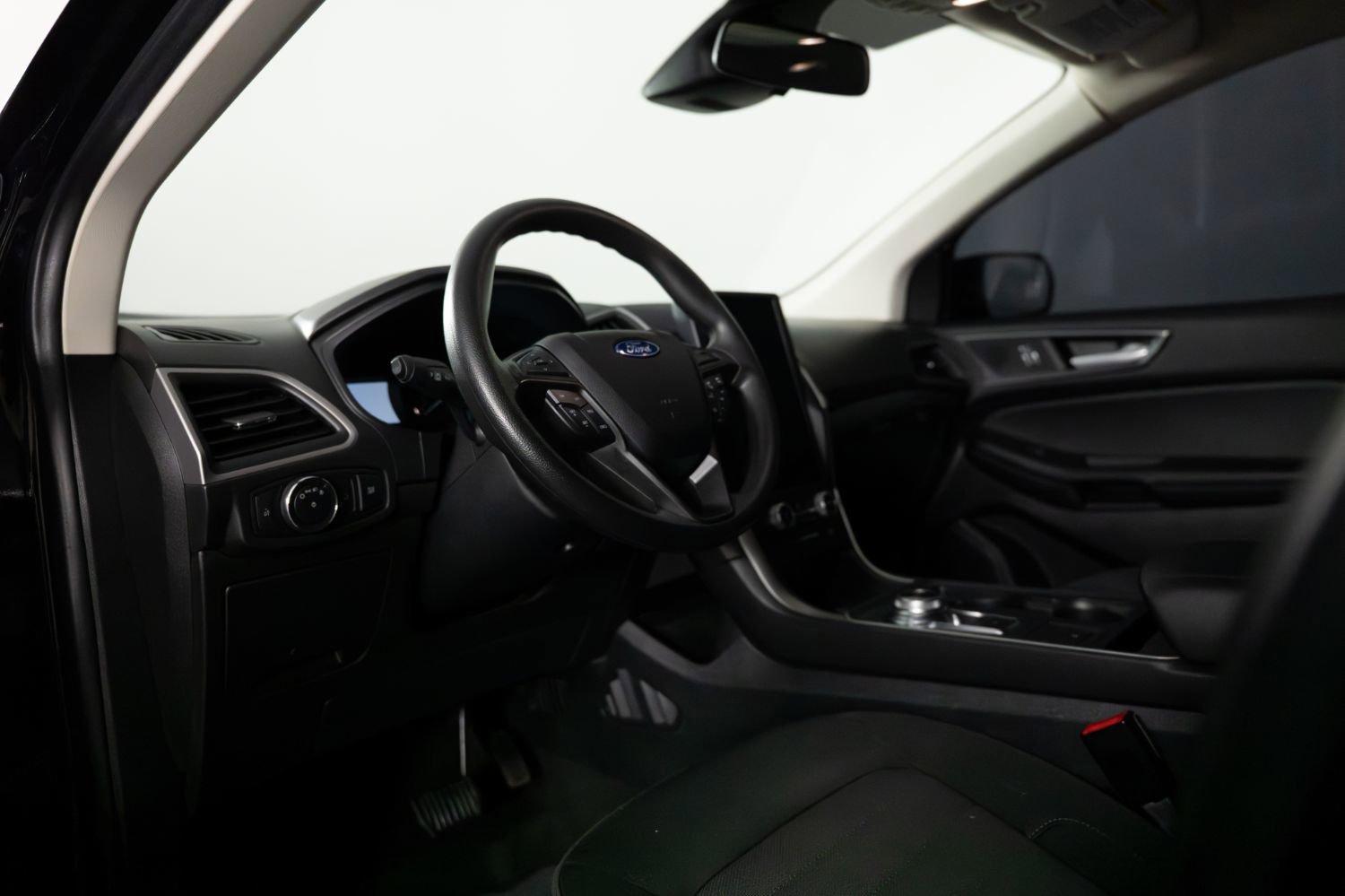 Used 2022 Ford Edge SE w/ Black Appearance Package image 14