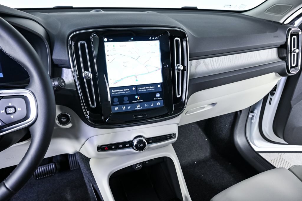 New 2026 Volvo XC40 B5 Plus w/ Protection Package Premier image 12