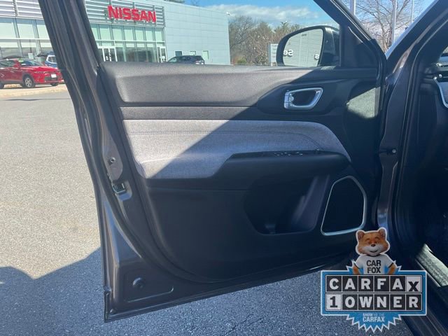 Used 2023 Jeep Compass Sport image 10