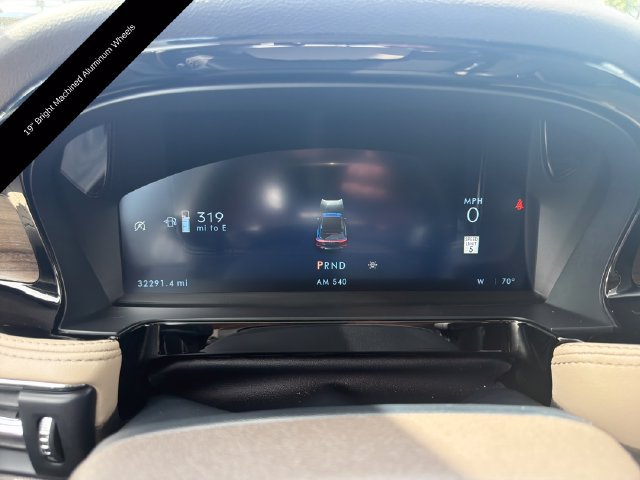 Used 2023 Lincoln Corsair Reserve w/ Equipment Group 201A AWD/4WD image 18