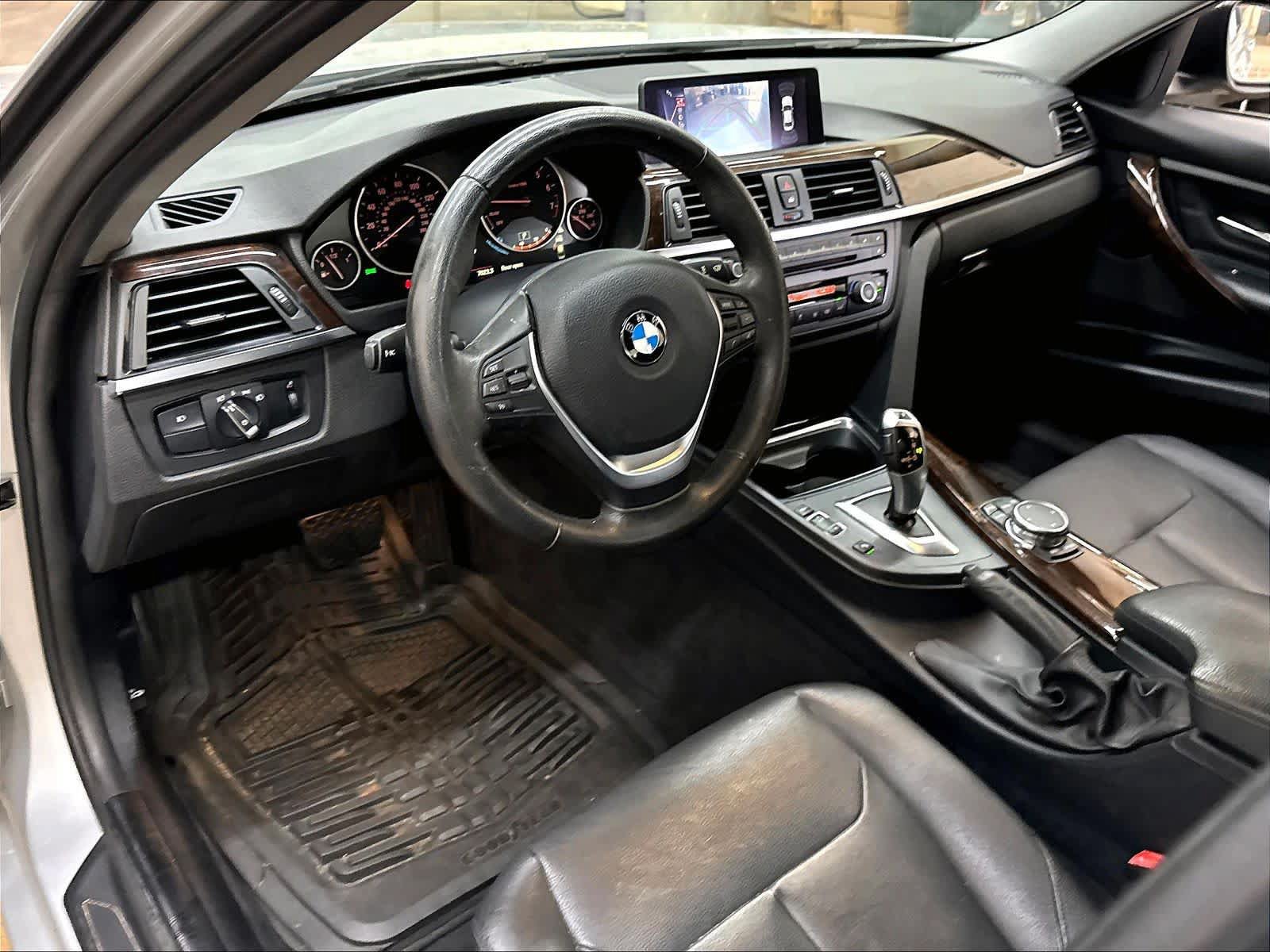 Used 2015 BMW 328i Sedan RWD image 16