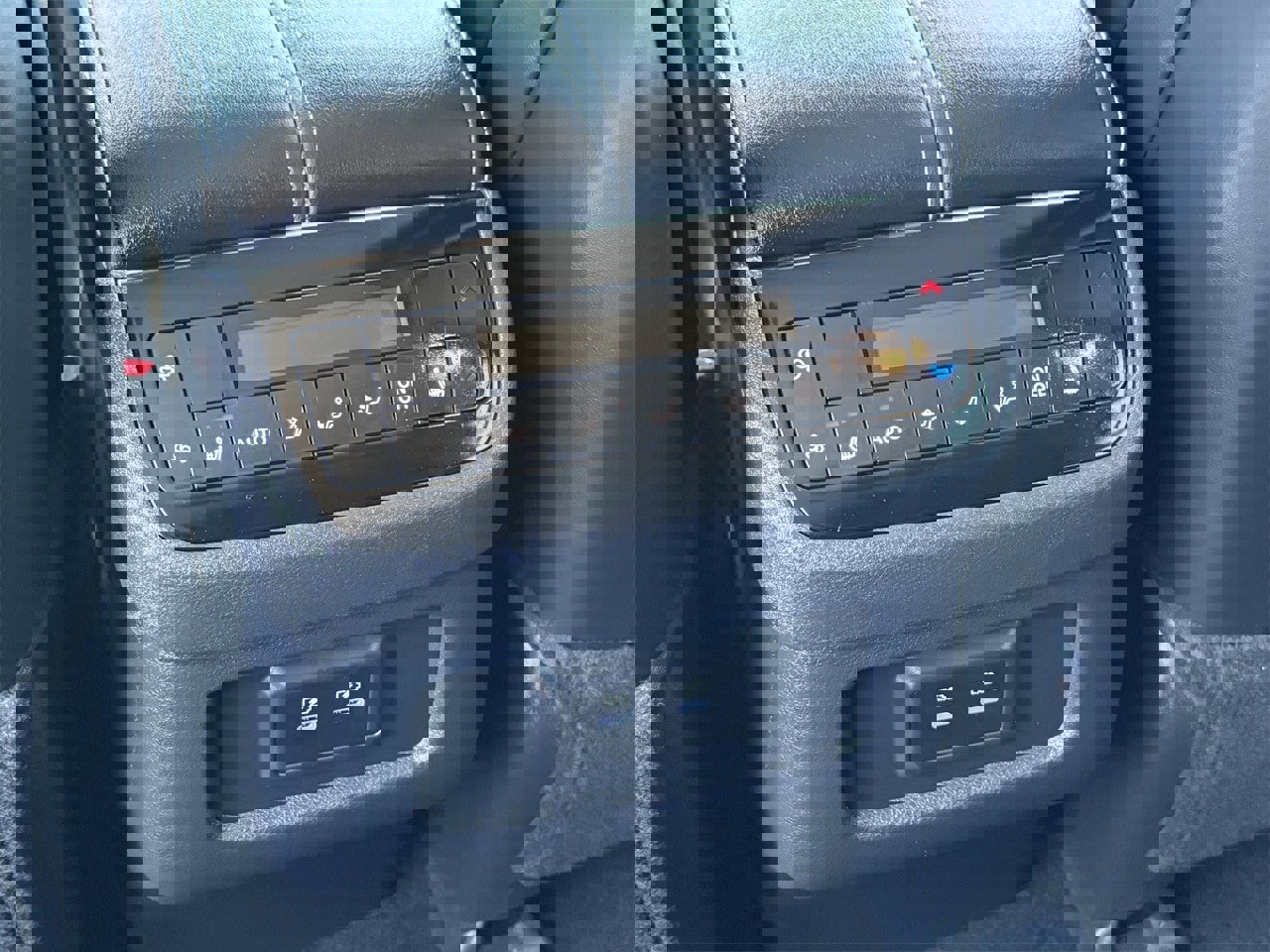 New 2026 INFINITI QX60 Luxe w/ Cargo Package image 18