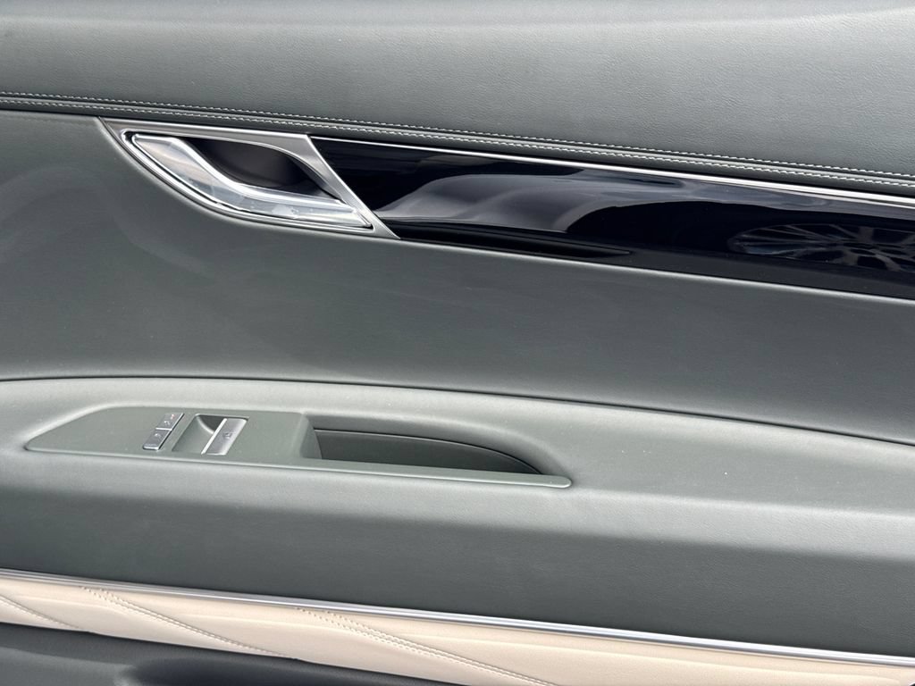 New 2026 Genesis GV80 2.5T RWD image 18