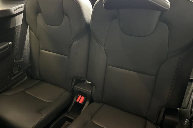 Used 2023 Volvo XC90 B5 Plus AWD/4WD image 18