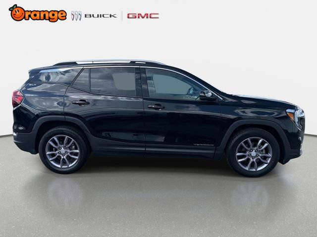 Used 2023 GMC Terrain SLT w/ Infotainment Package II FWD image 2