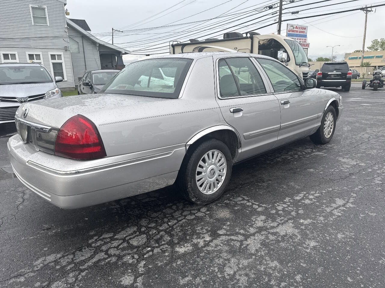 Used 2007 Mercury Grand Marquis LS RWD image 5