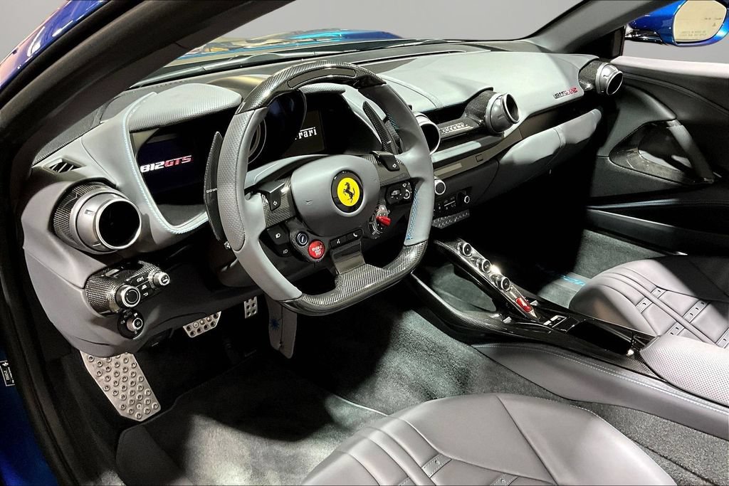 Used 2023 Ferrari 812 GTS RWD image 15