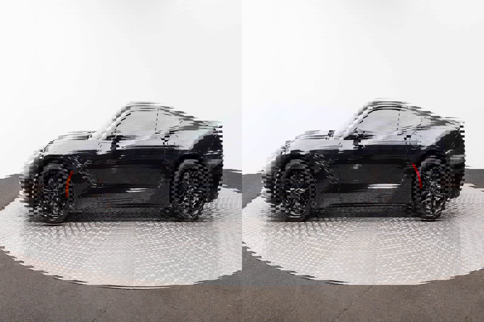 Used 2014 Chevrolet Corvette Stingray Coupe image 3