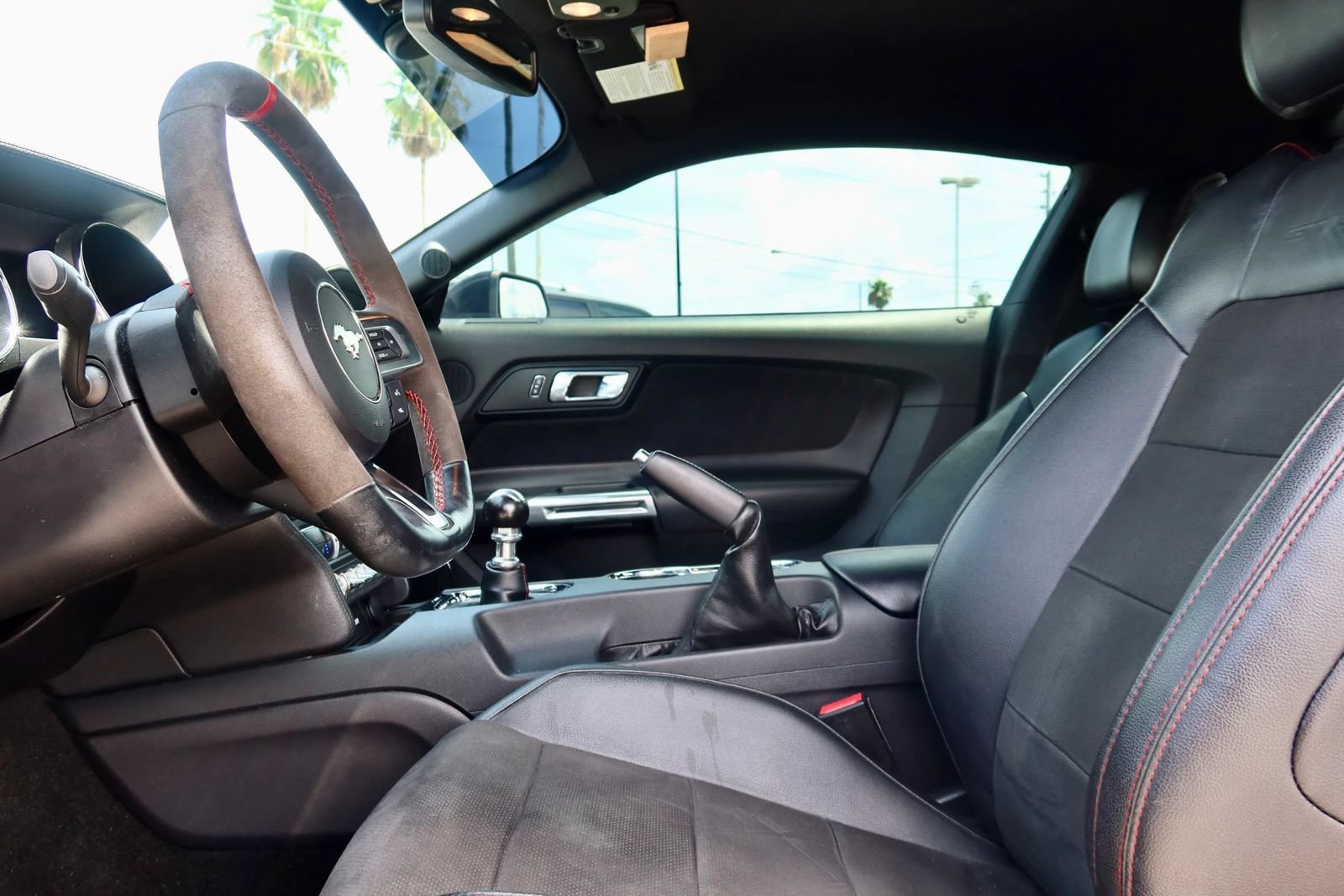 Used 2017 Ford Mustang GT Premium w/ Equipment Group 401A RWD image 14