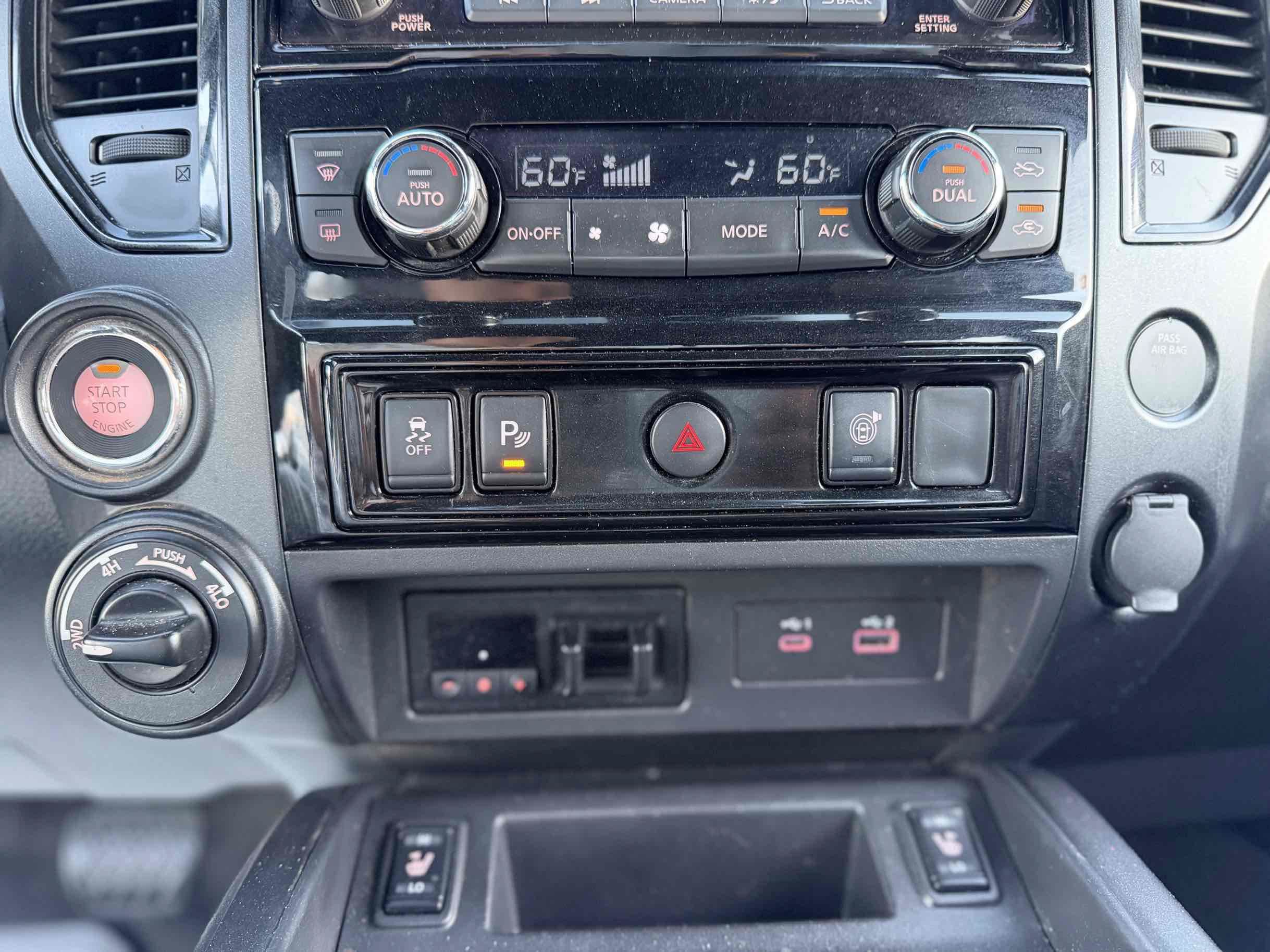 Used 2023 Nissan Titan SV w/ SV Convenience Package AWD/4WD image 15