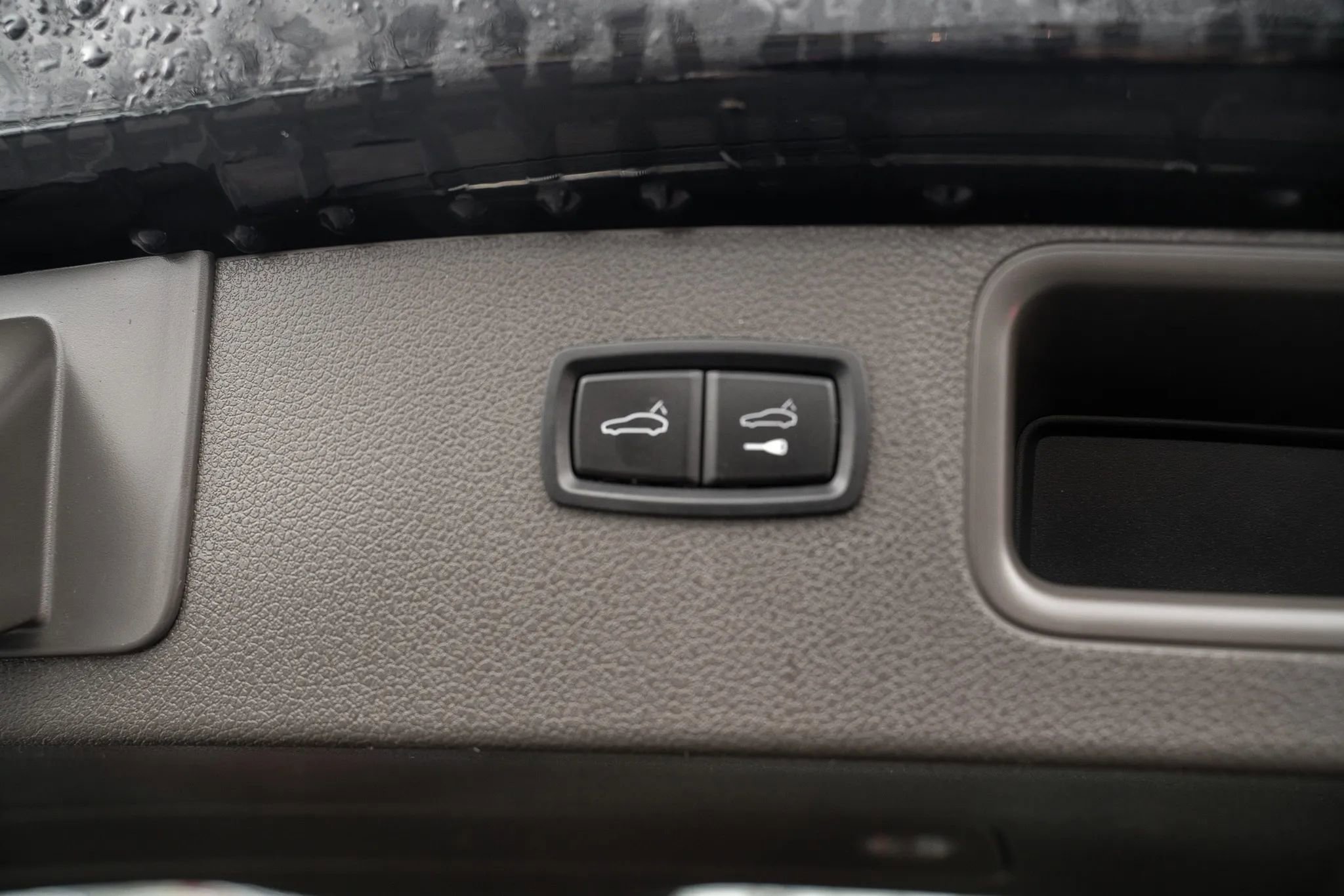 Used 2018 Porsche Macan Turbo image 11