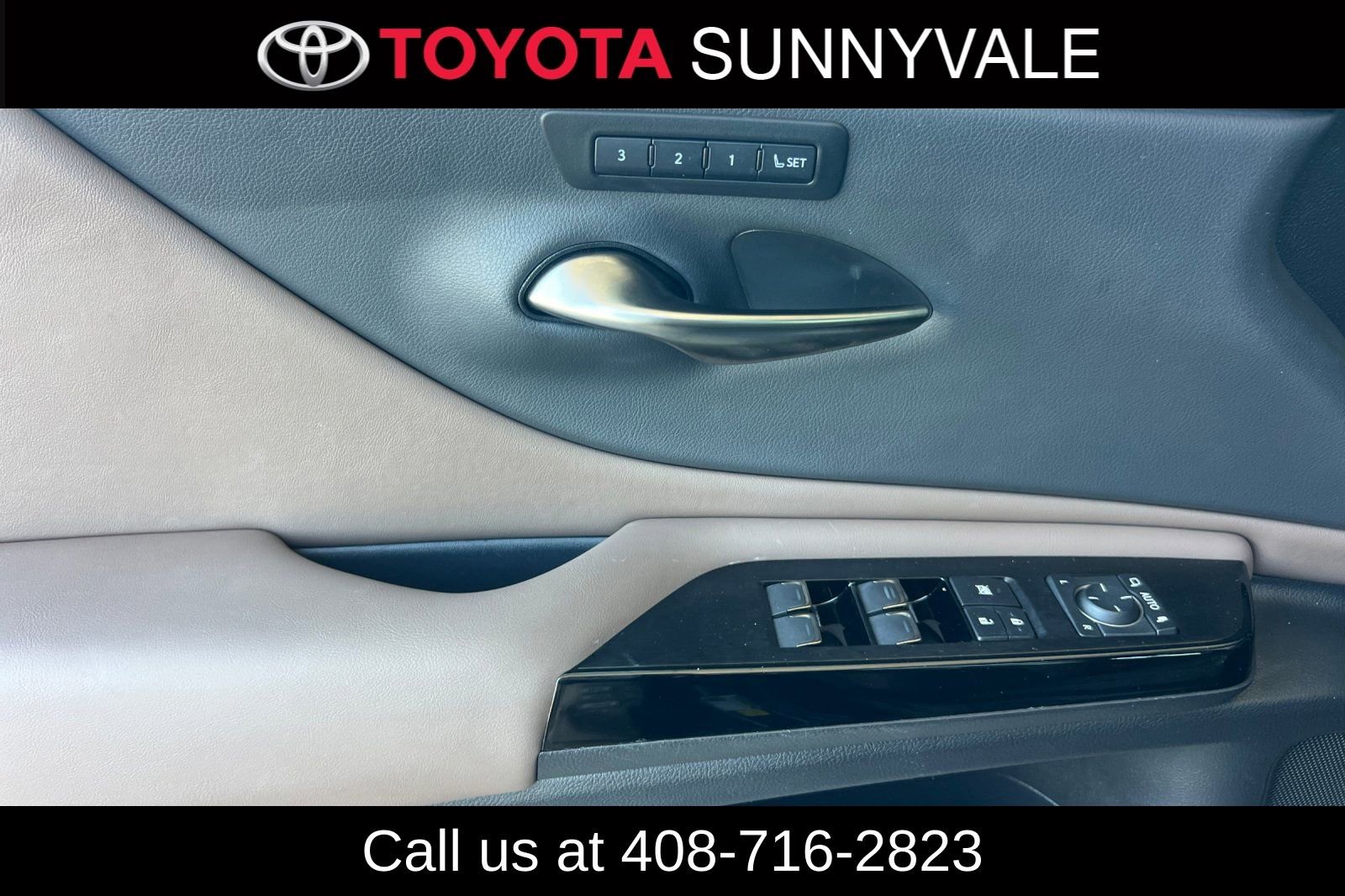 Used 2025 Lexus ES 300h w/ Premium Package image 15