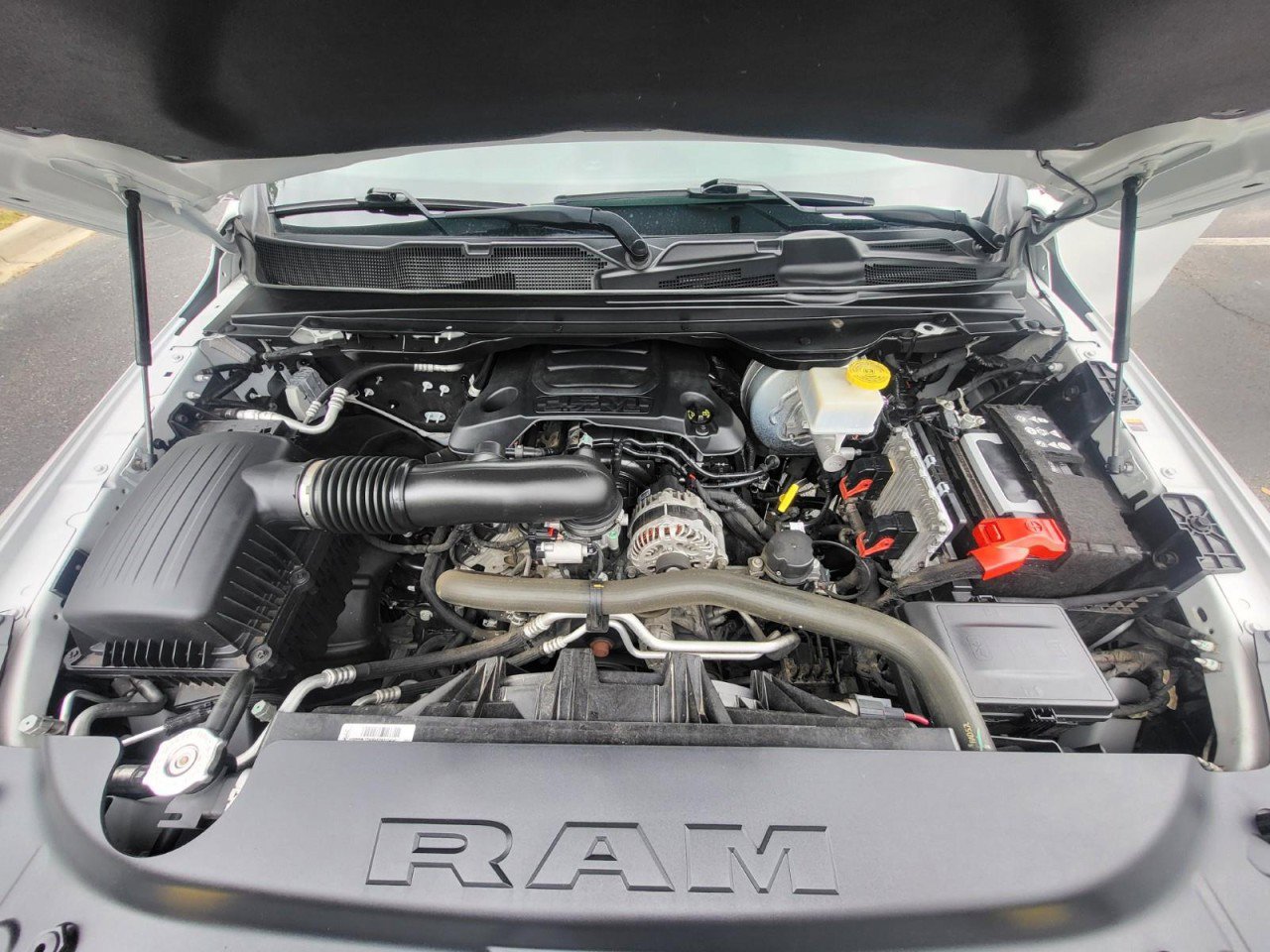 Used 2022 RAM 1500 Laramie AWD/4WD image 10
