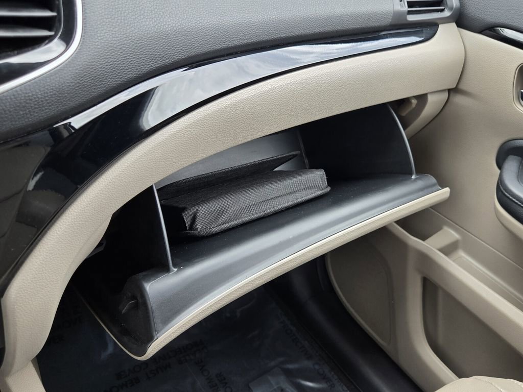 Certified 2022 Honda Pilot Touring image 25