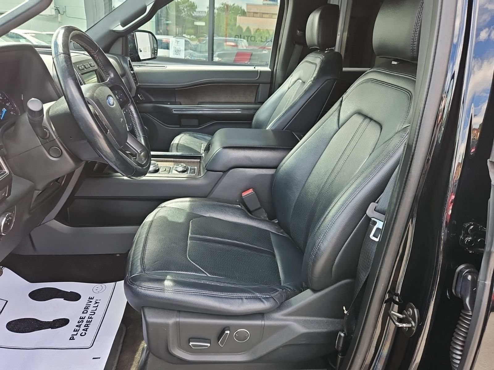 Used 2018 Ford Expedition Limited w/ Equipment Group 301A AWD/4WD image 13