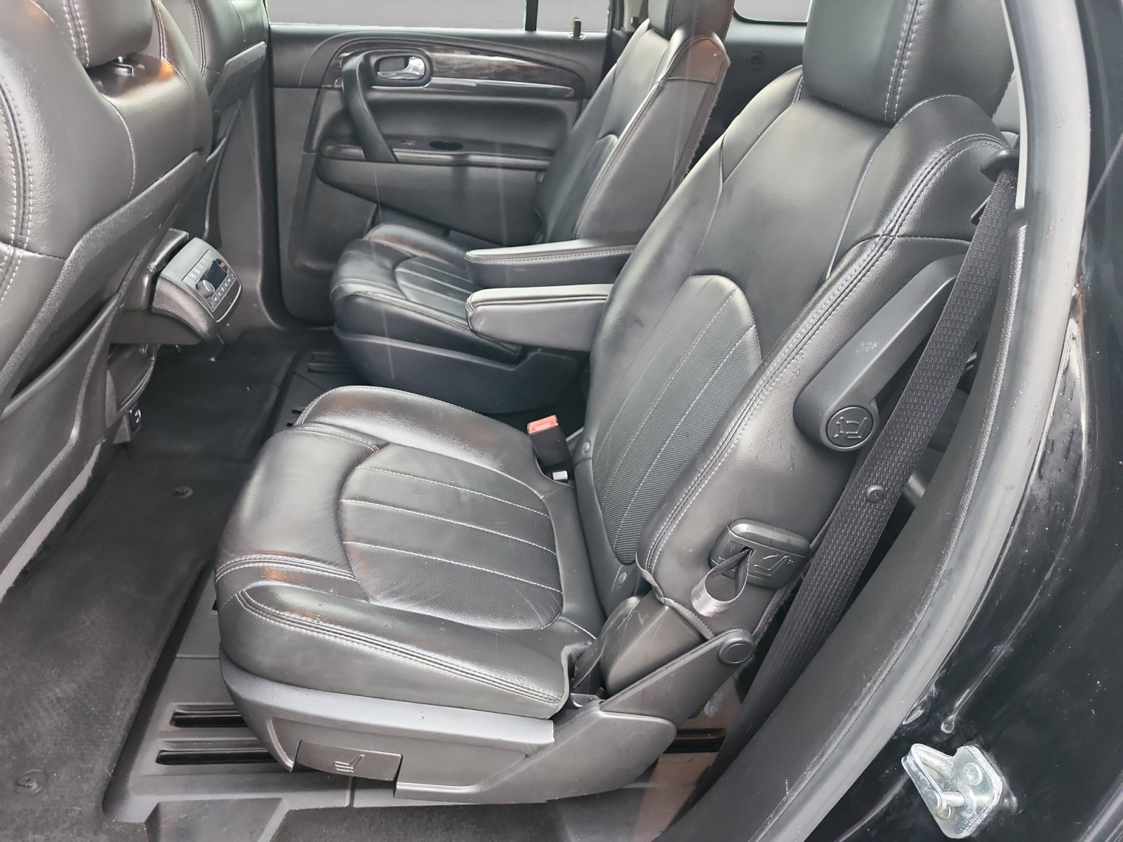 Used 2017 Buick Enclave Leather AWD/4WD image 14