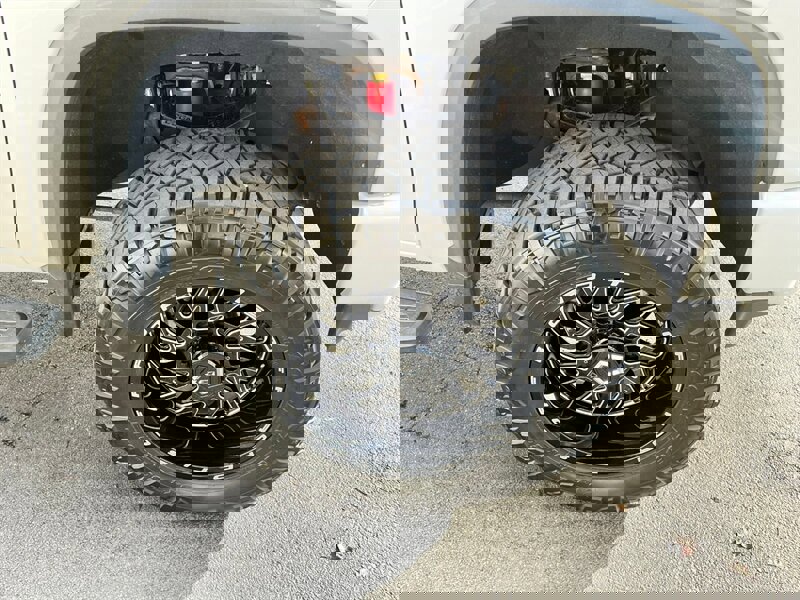 Used 2020 Chevrolet Silverado 3500 High Country w/ Z71 Off-Road Package image 15