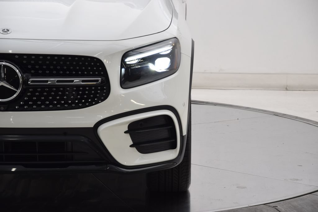 Certified 2024 Mercedes-Benz GLB 250 4MATIC w/ Pinnacle Package image 10