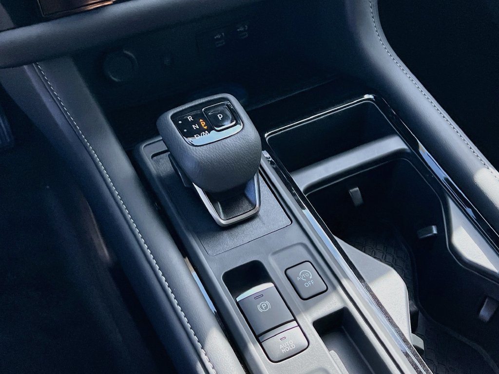 New 2026 Nissan Pathfinder SL FWD image 16