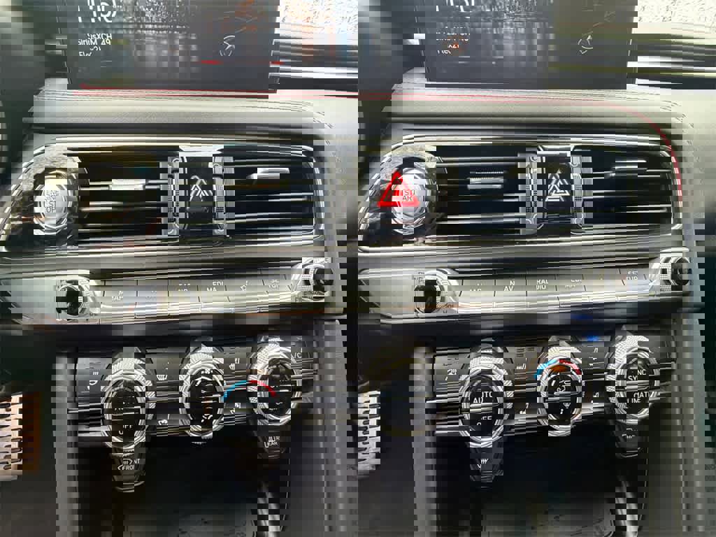 Used 2023 Genesis G70 3.3T w/ Sport Prestige Package image 29