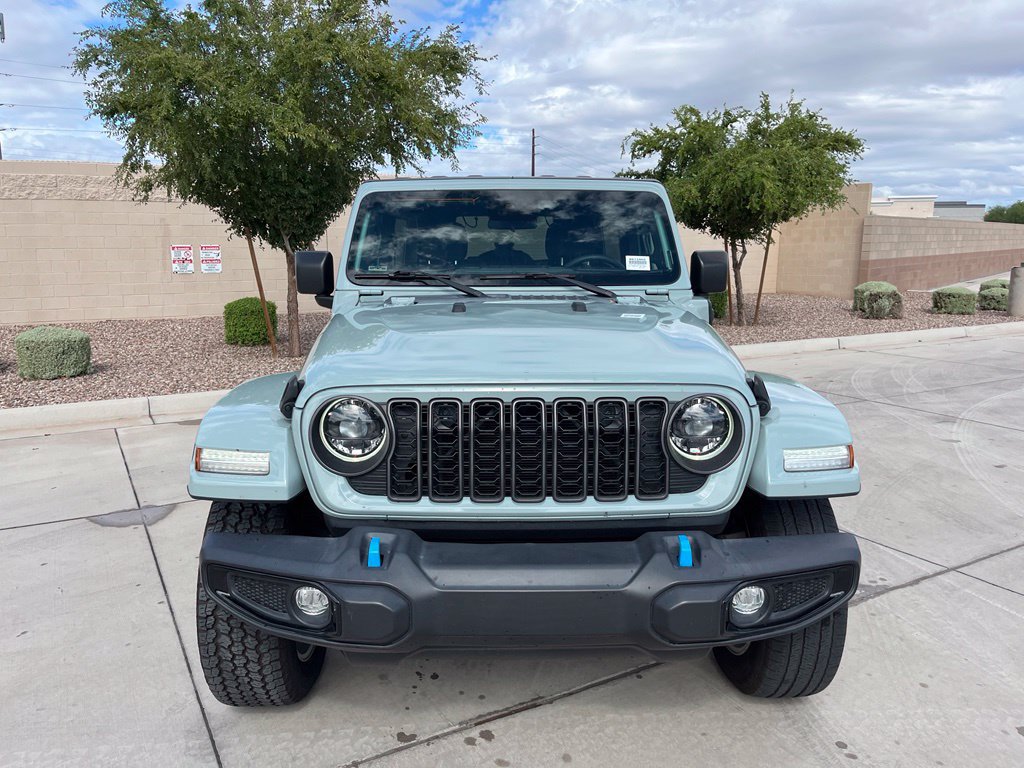 Used 2024 Jeep Wrangler Unlimited w/ LED Headlamp & Fog Lamp Group AWD/4WD image 3