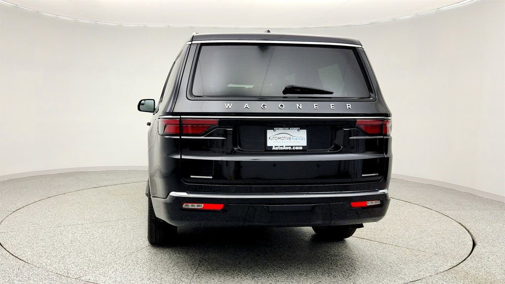 Used 2023 Jeep Wagoneer Series II w/ Premium Group I image 6