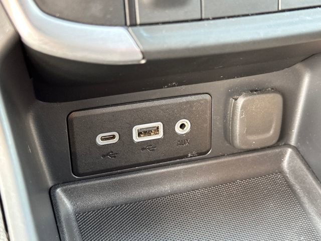 Used 2024 GMC Terrain SLE image 26